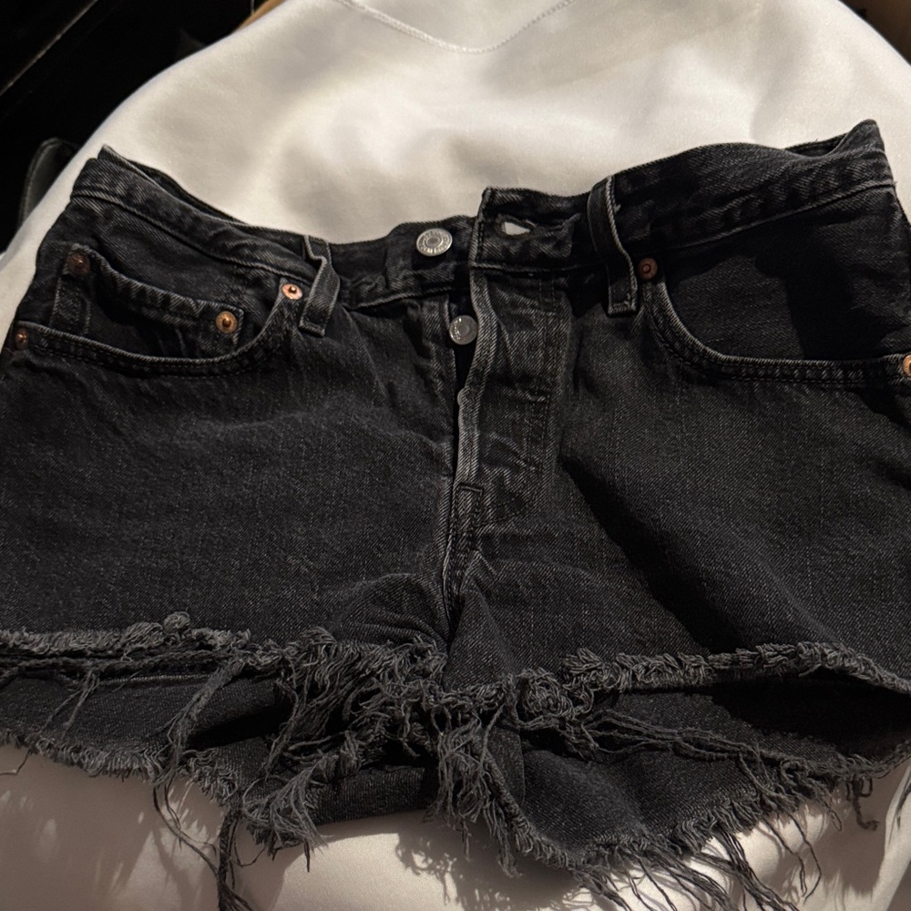 501 Levi's Black Distressed Denim Cutoff Shorts Button Fly - Picture 2 of 4